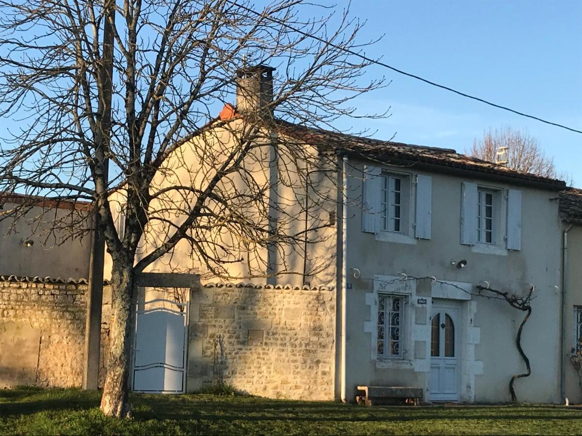 La Maison De Josephine Montignac-Charente المظهر الخارجي الصورة