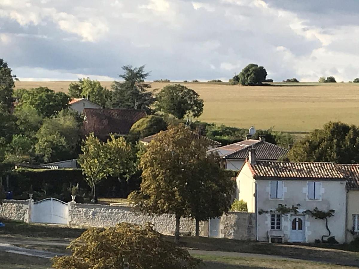 La Maison De Josephine Montignac-Charente المظهر الخارجي الصورة
